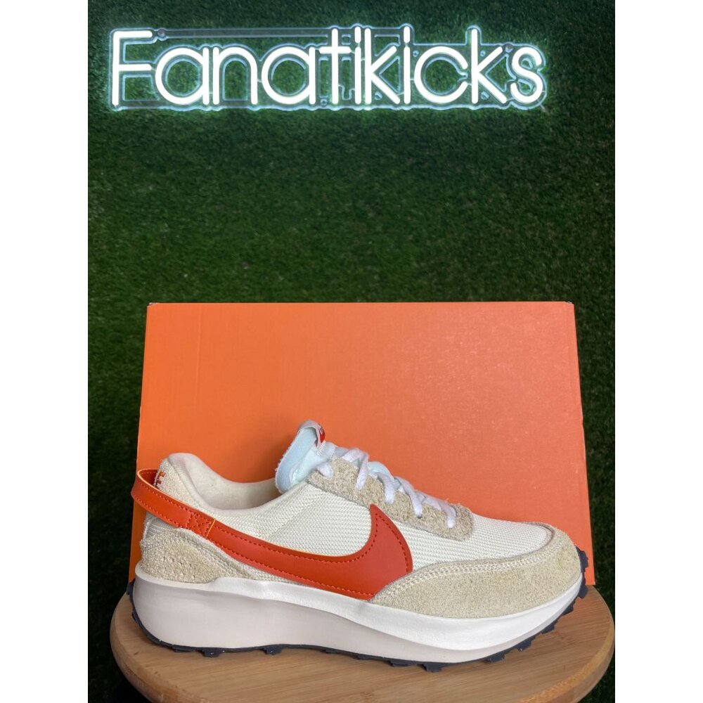Nike Waffle Debut Vintage Womens Size 9 Shoes Muslin Campire Orange DX2931-100
